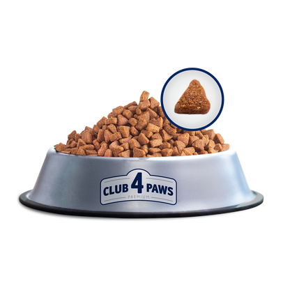 Club4Paws sausas šunų maistas su dideliu kiekiu VIŠTIENOS, visų veislių šuniukams. 14kg